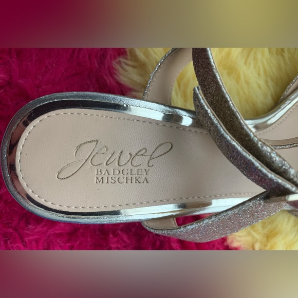 Excellent Condition, Jewel Badgley Mischka “Newberry Evening” Sandal, Size 8.5 - Picture 8 of 9